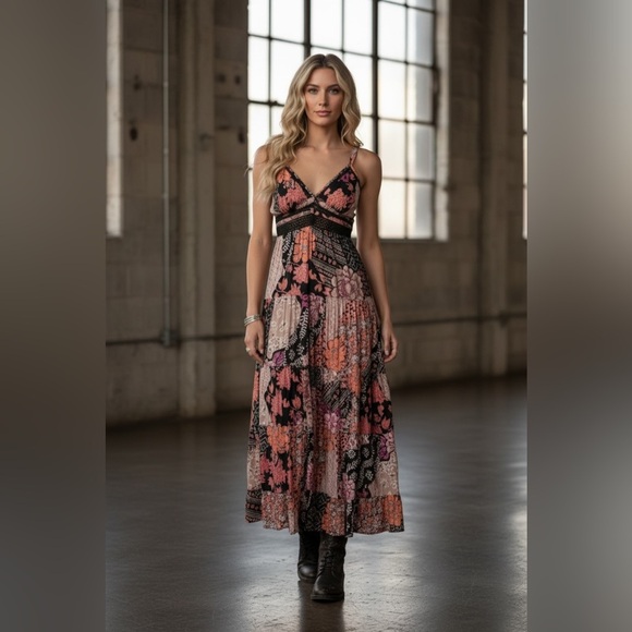 NWT Angie Clothing Boho Floral Patchwork Mixed Media Crochet Gypsy Dress - Picture 7 of 8